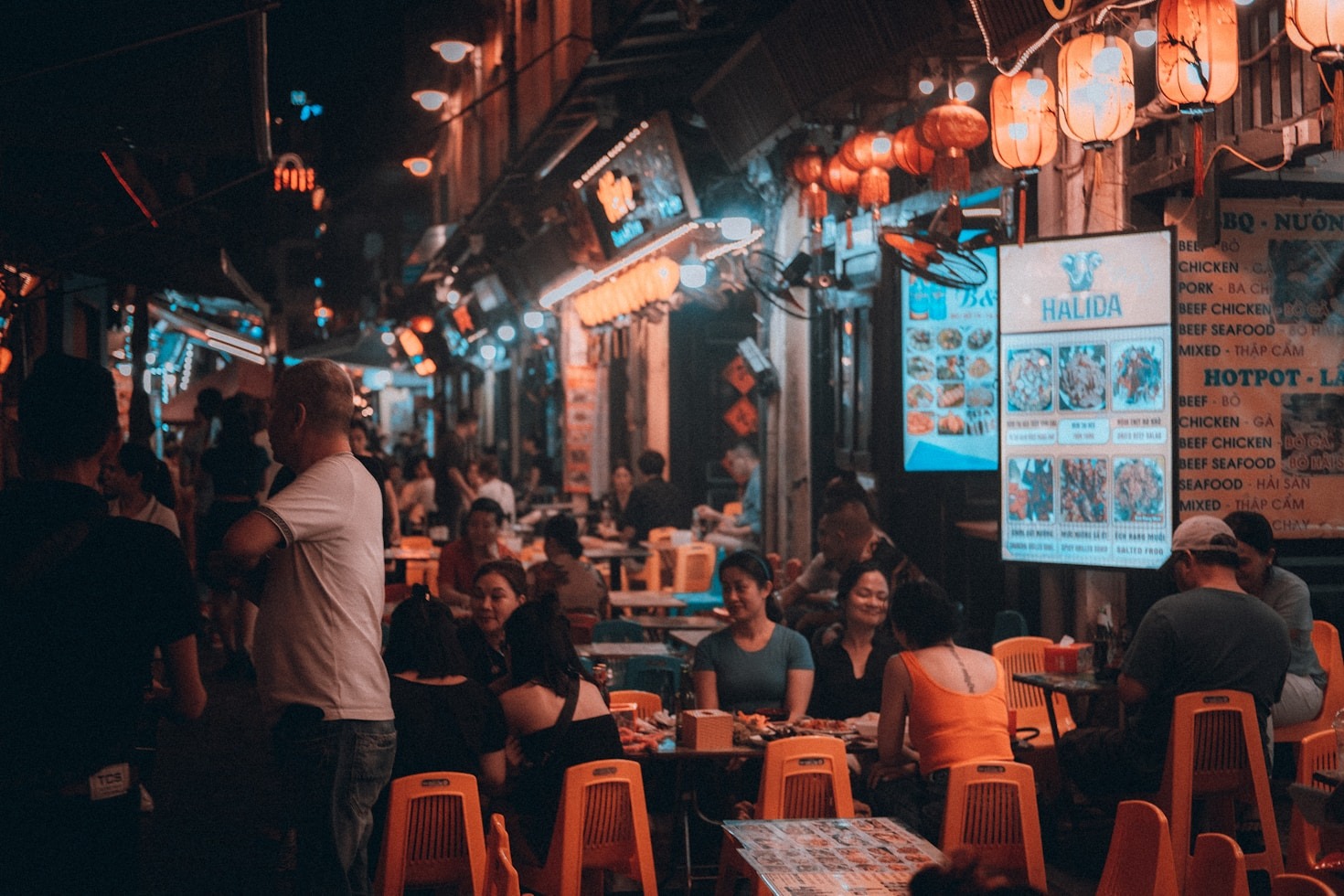 How to Find Hidden Gems Locally